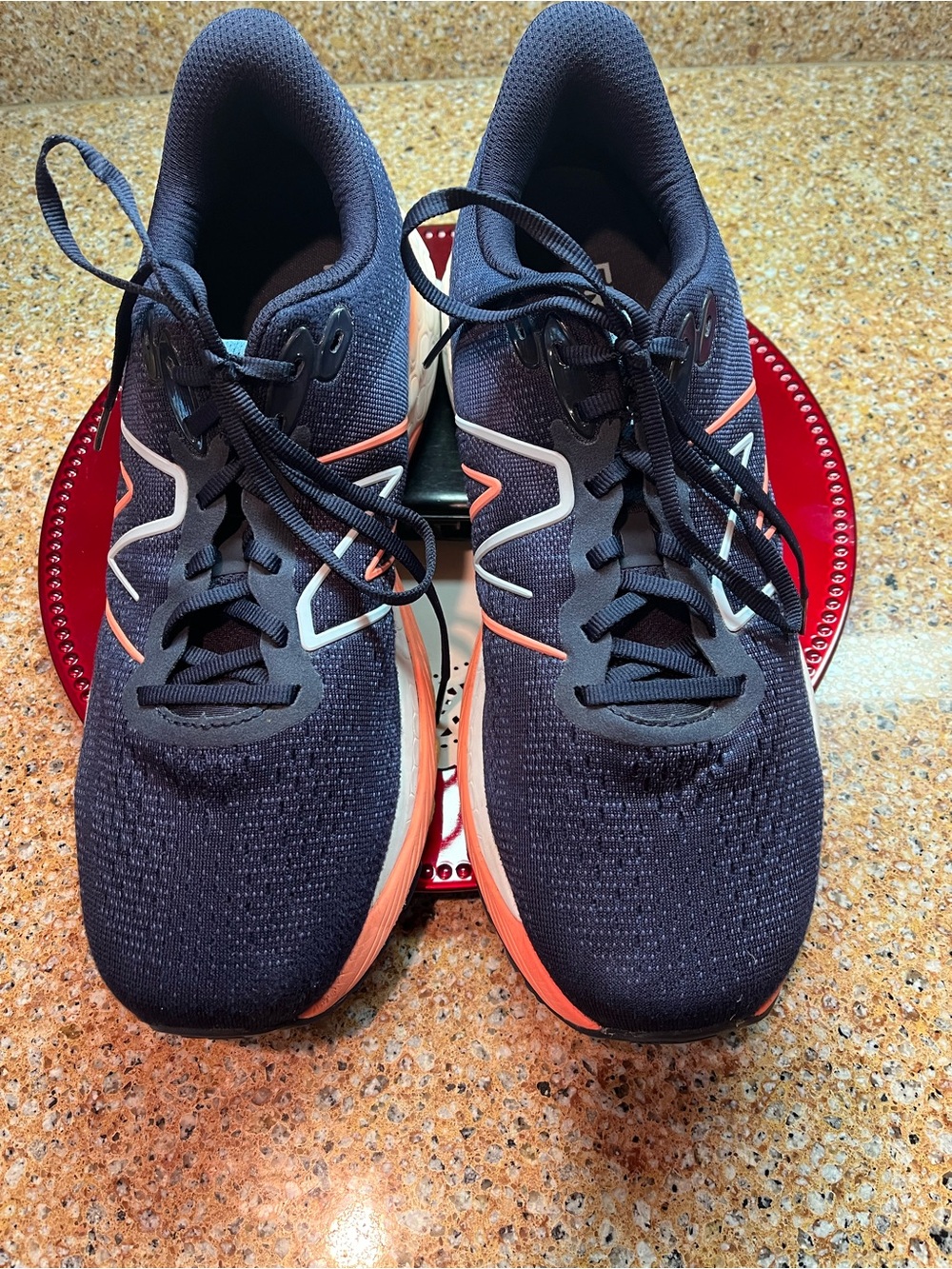 New Balance Men's Navy & Light Orange Fresh Foam 880 Sneaker Men’s 11.5 D